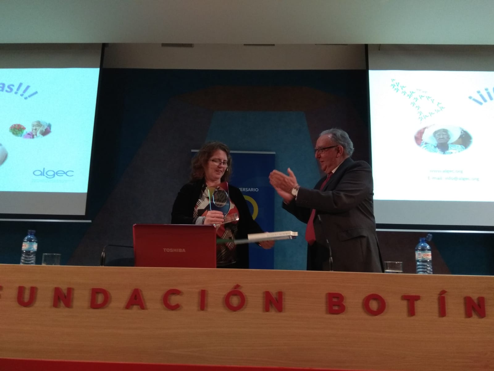Mónica Roqué imparte la conferencia «Desigualdades sociales en las mujeres mayores»