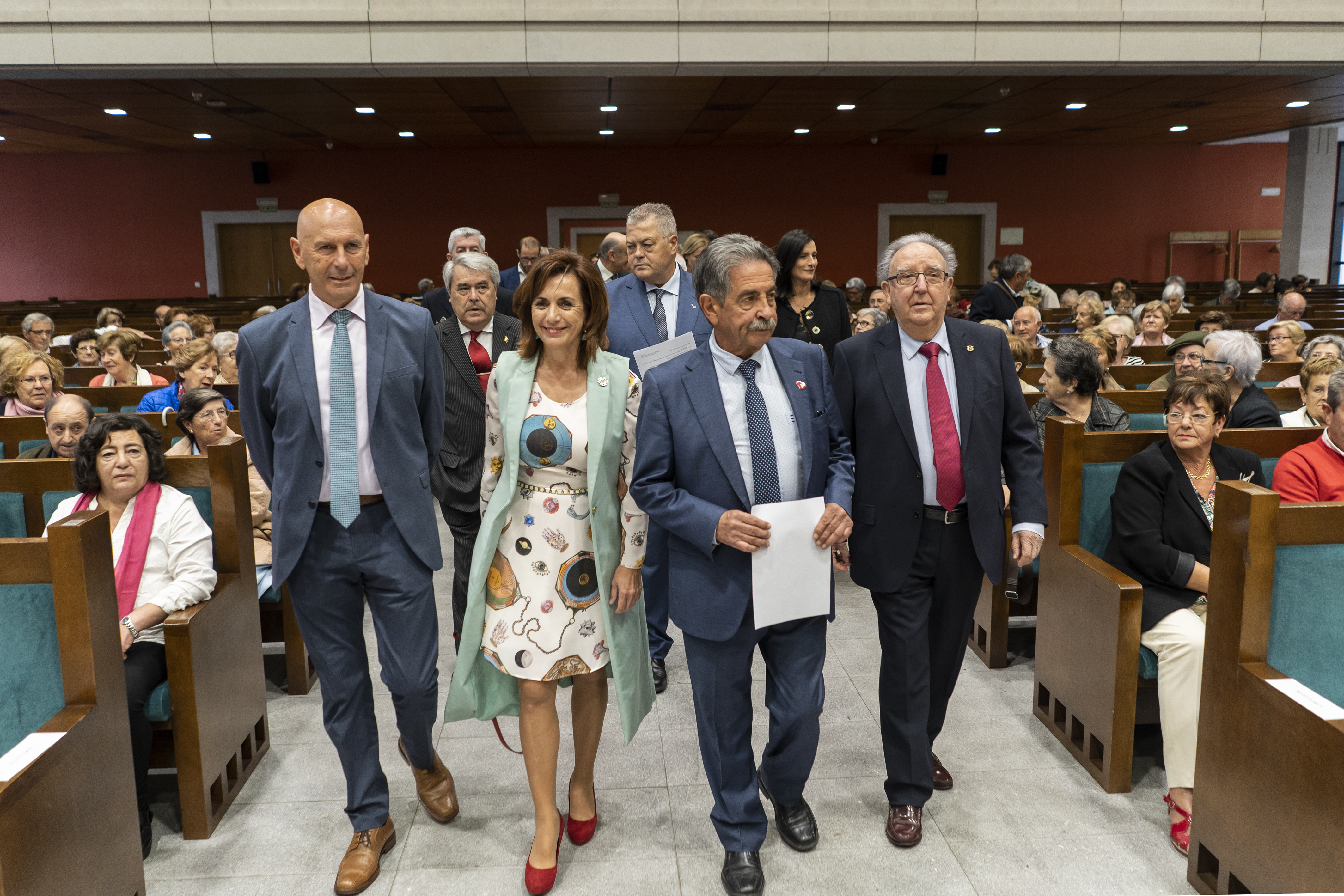 Las instituciones de Cantabria arropan a UNATE en su apertura de curso