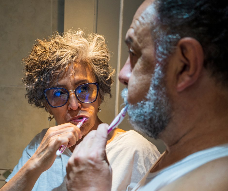 CEOMA pide financiación para las prótesis dentales y cobertura integral para las personas mayores